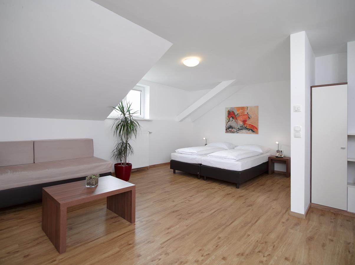 Aparthotel Fuerst Виндишгарстен Экстерьер фото