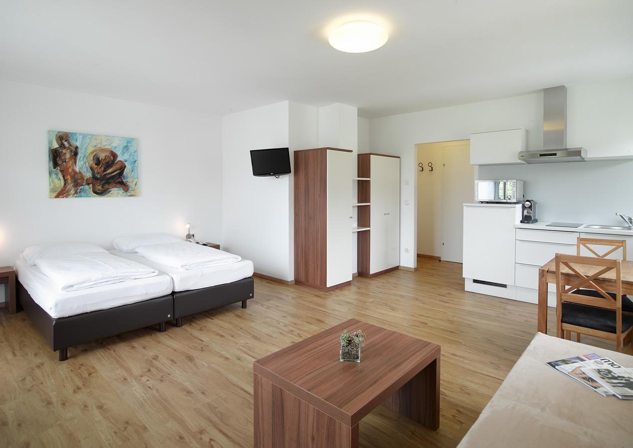Aparthotel Fuerst Виндишгарстен Экстерьер фото